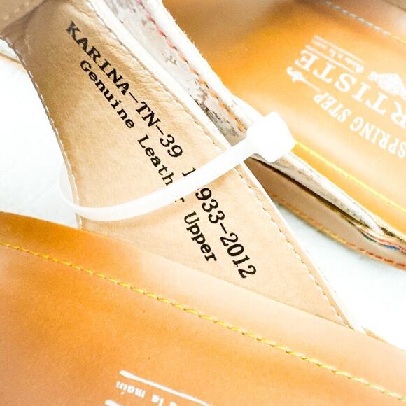 L'Artiste Spring Step Karina Leather Open Toe Sandal Flower Adorned Size 39 MINT - Picture 3 of 5